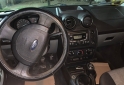 Autos - Ford Fiesta 1.6 ambiente plus 2007 Nafta 195000Km - En Venta