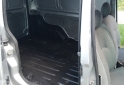 Utilitarios - Renault Kangoo 2014 Diesel 227000Km - En Venta