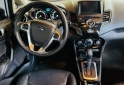 Autos - Ford Fiesta kinetic Titanium 2015 Nafta 89000Km - En Venta