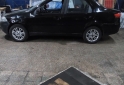 Autos - Fiat Siena 2015 GNC 300000Km - En Venta