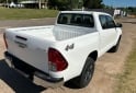 Camionetas - Toyota HILUX 2.8 SR MT- AT 2025 Diesel 0Km - En Venta