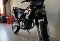 Motos - Honda Tornado 2022 Nafta 6000Km - En Venta