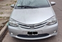 Autos - Toyota 2015 xls 2015 Nafta 182000Km - En Venta