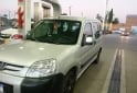 Utilitarios - Peugeot Partner patagonica 2017 GNC 170000Km - En Venta