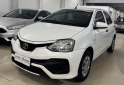 Autos - Toyota ETIOS 2021 Nafta 70000Km - En Venta