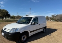 Utilitarios - Peugeot Partner Furgón Confort 2014 Diesel 107000Km - En Venta