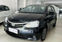 Autos - Toyota Etios 2015 Nafta 90000Km - En Venta