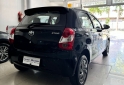 Autos - Toyota Etios 2015 Nafta 90000Km - En Venta