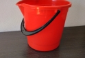 Hogar - Baldes de 12 Litros Colombraro - En Venta