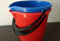 Hogar - Baldes de 12 Litros Colombraro - En Venta