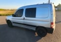 Utilitarios - Peugeot Partner 2016 Nafta 155000Km - En Venta