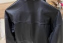 Indumentaria - LÍQUIDO CAMPERA DE CUERO EN EXCELENTE ESTADO - En Venta