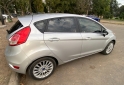 Autos - Ford Fiesta Kinetic Titanium 2013 Nafta 210000Km - En Venta