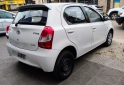 Autos - Toyota Etios 2015 Nafta 125000Km - En Venta