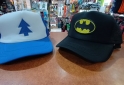 Indumentaria - Gorras trucker anime series y bandas de rock - En Venta