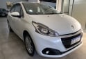 Autos - Peugeot 208 2017 Nafta 100000Km - En Venta