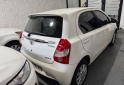 Autos - Toyota Etios 2016 Nafta 100000Km - En Venta