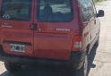 Utilitarios - Peugeot Partner 2011 Diesel 200000Km - En Venta