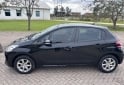 Autos - Peugeot 208 Allure Touchscreen 2016 Nafta 130000Km - En Venta