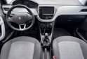 Autos - Peugeot 208 Allure Touchscreen 2016 Nafta 130000Km - En Venta