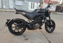 Motos - Husqvarna Svartpilen 200 2023 Nafta 10000Km - En Venta