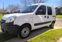 Utilitarios - Renault Kangoo confort 1.6 5 asie 2017 Nafta 76000Km - En Venta