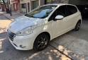 Autos - Peugeot 208 allure touchscreen 2015 Nafta 100000Km - En Venta