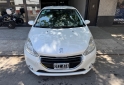 Autos - Peugeot 208 allure touchscreen 2015 Nafta 100000Km - En Venta