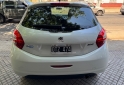 Autos - Peugeot 208 allure touchscreen 2015 Nafta 100000Km - En Venta