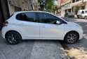 Autos - Peugeot 208 allure touchscreen 2015 Nafta 100000Km - En Venta
