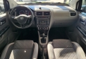 Autos - Volkswagen Suran Highline 2015 Nafta 81000Km - En Venta