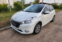 Autos - Peugeot 208 Allure Touchscreen 2015 Nafta 94000Km - En Venta