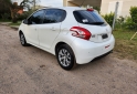 Autos - Peugeot 208 Allure Touchscreen 2015 Nafta 94000Km - En Venta