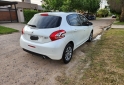 Autos - Peugeot 208 Allure Touchscreen 2015 Nafta 94000Km - En Venta