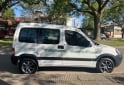 Utilitarios - Peugeot Partner 2021 Diesel 77000Km - En Venta