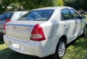 Autos - Toyota Etios 2015 Nafta 178000Km - En Venta