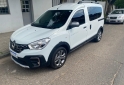 Utilitarios - Renault KANGOO STEPWAY 2023 Nafta 10000Km - En Venta