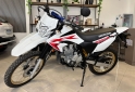 Motos - Honda TORNADO XR 250 2023 Nafta 700Km - En Venta