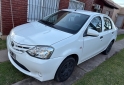 Autos - Toyota Etios 2015 Nafta 284000Km - En Venta
