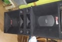 Instrumentos Musicales - vendo Bafles, Potencia, bandeja Mixer, y micrófonos con pies jirafa - En Venta