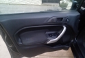 Autos - Ford Fiesta kinetic titanium 2011 Nafta 185000Km - En Venta