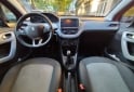 Autos - Peugeot 208 allure 2015 Nafta 118000Km - En Venta