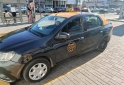 Autos - Renault Logan 2018 GNC 220000Km - En Venta