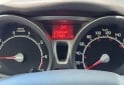 Autos - Ford Fiesta Titanium 2013 Nafta 130000Km - En Venta