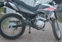 Motos - Zanella ZT 150 2024 Nafta 6000Km - En Venta