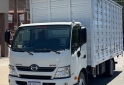 Camiones y Grúas - Hino 300 816. Año 2023. Como nuevo 10.000 km. - En Venta