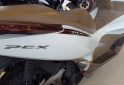 Motos - Honda PCX 150 DLX 2023 Nafta 6035Km - En Venta