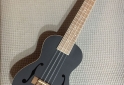 Instrumentos Musicales - UKELELE VIOLIN - En Venta