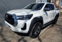 Camionetas - Toyota Hilux srv 2022 Diesel 93000Km - En Venta