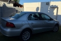 Autos - Volkswagen Voyage 2010 Nafta 300Km - En Venta